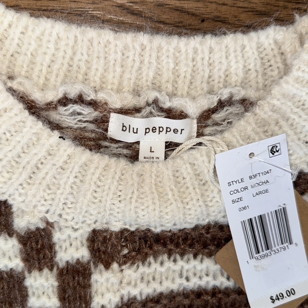 NWT!! BLU PEPPER Brown and Cream Crewneck Sweater with Split Design - Picture 2 of 5
